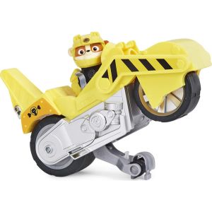 Rubble sitz auf seinem gelben Motorrad