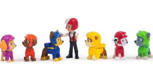 Chase, Marshall, Rubble, Rocky, Skye, Zuma und Ryder in ihrem neuer Air Rescue Fliegeroutfit.